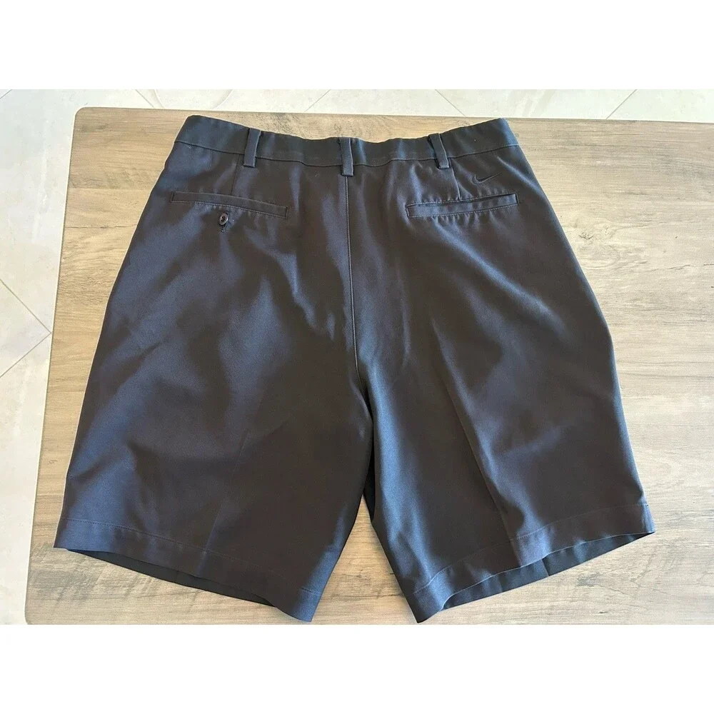 Nike Golf FIT DRY Men's Size 34 Black Relax Lightweight Golf Shorts Pockets